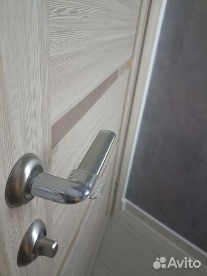 Стопор на ручку двери