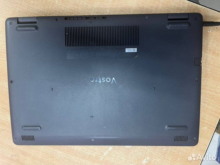 Ноутбук dell Vostro 3500