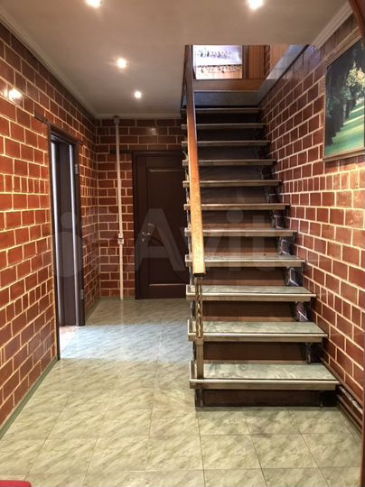 Дом 256 м² на участке 18 сот.