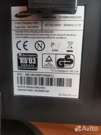 Монитор Samsung