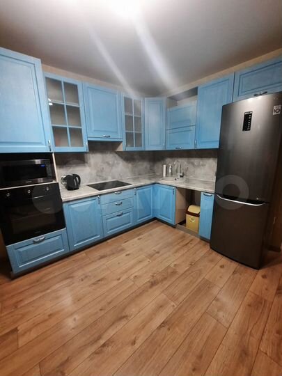 2-к. квартира, 64 м², 7/17 эт.