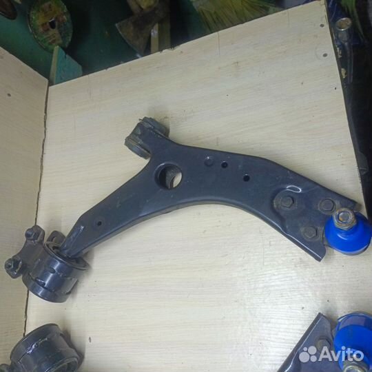 Рычаги передней подвески Ford Focus 2