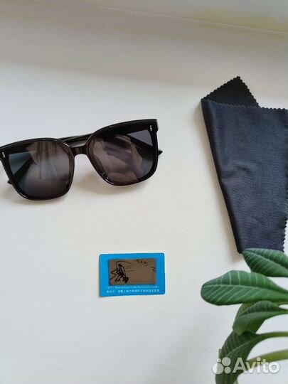 Солнцезащитные очки новые