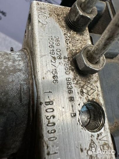 Блок ABS Renault Logan 2 K7M 2015