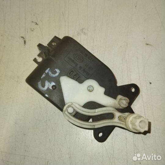 Моторчик заслонки отопителя VW Passat B5