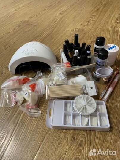 Маникюрный набор с лампой