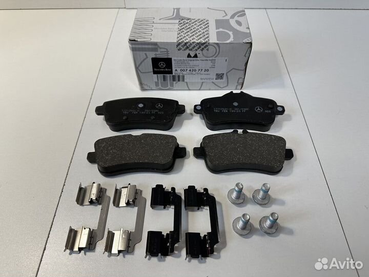 Тормозные колодки Mercedes A0074207720