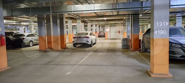 Машиноместо, 18 м²