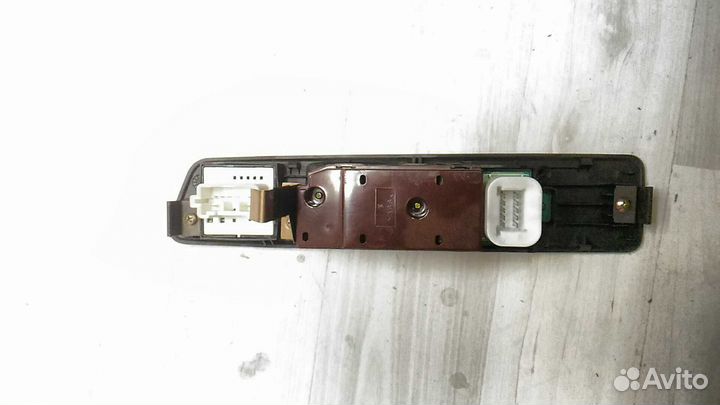 Кнопка (выключатель) Mitsubishi Pajero Pinin