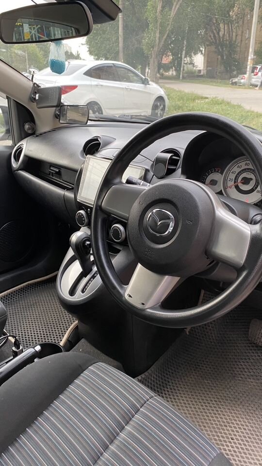 Mazda Demio: фото владельца