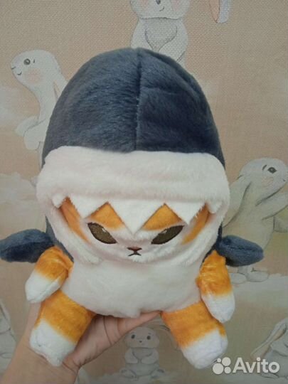 Игрушка мягкая, котик в костюме акулы)