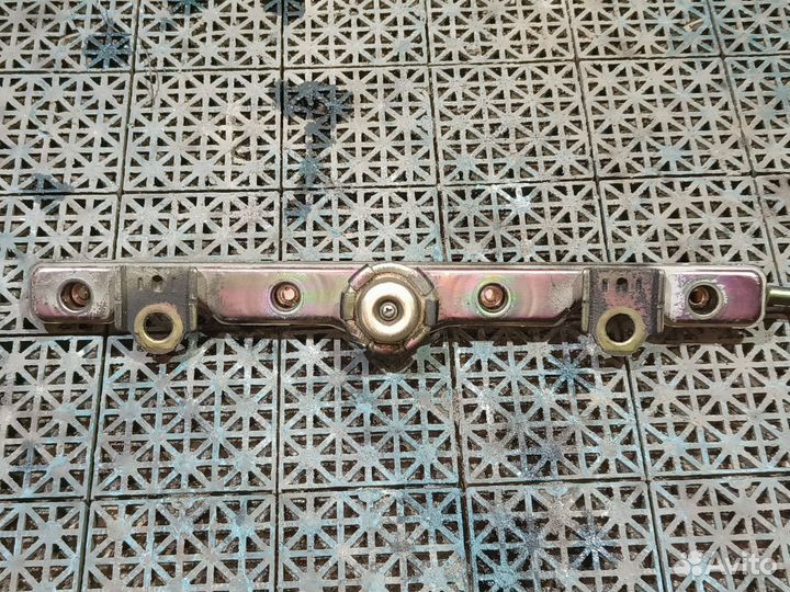 Рейка топливная Toyota Corolla 120 1.6 3ZZ