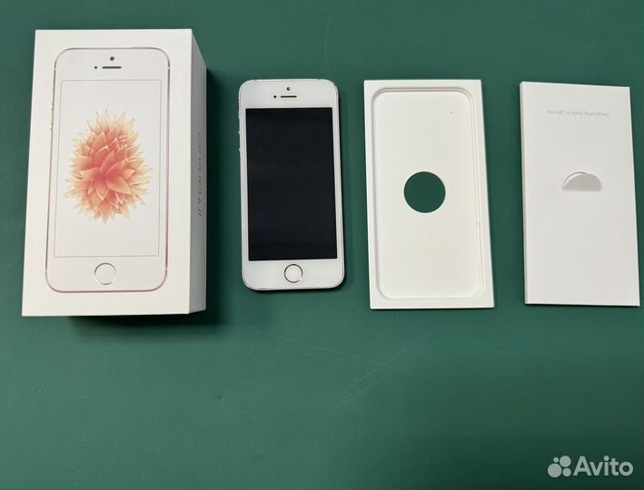 iPhone SE, 32 ГБ
