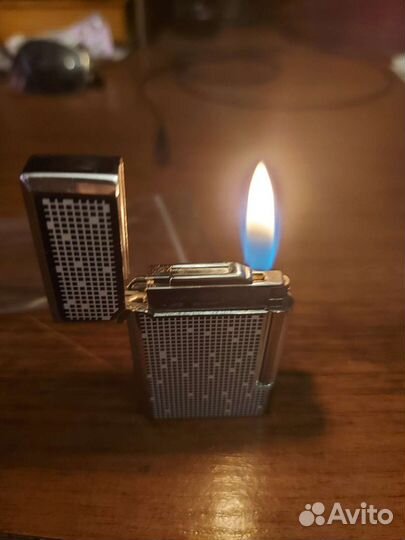 Зажигалка газовая