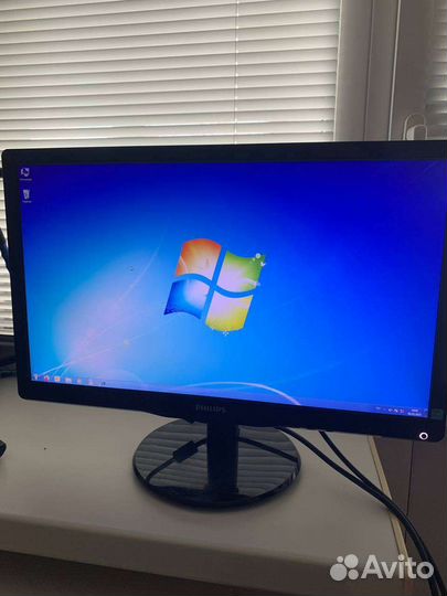 Монитор Philips 226v