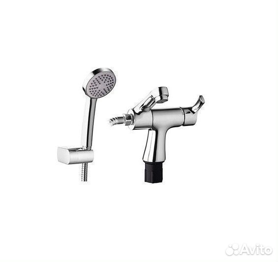 Смеситель на раковину с душем
