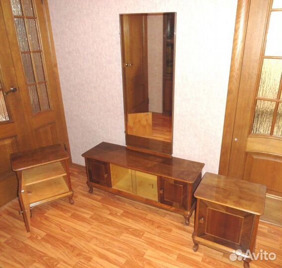 Винтажные трюмо и тумбы (Болгария)