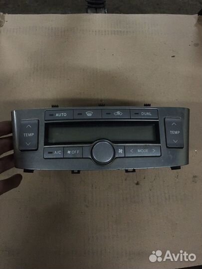 Toyota avensis Переключатель