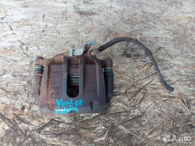 Суппорт тормозной передний левый Vortex Estina