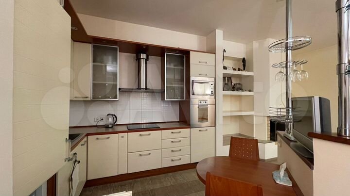 3-к. квартира, 147,5 м², 4/4 эт.