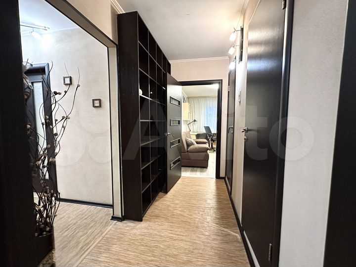 3-к. квартира, 70 м², 2/10 эт.