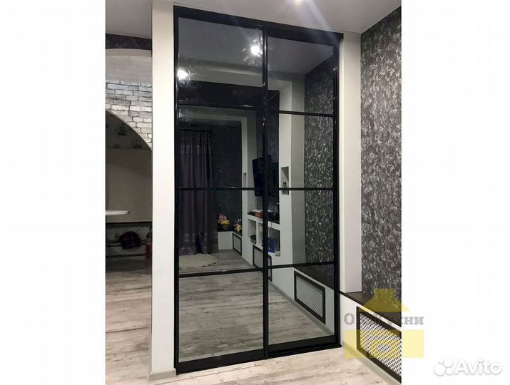 Зеркальный шкаф