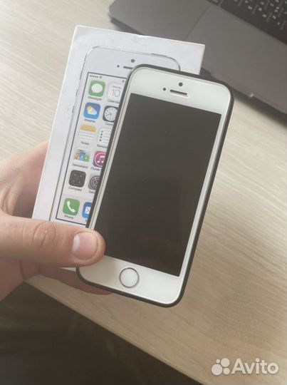 Телефон iPhone 5S