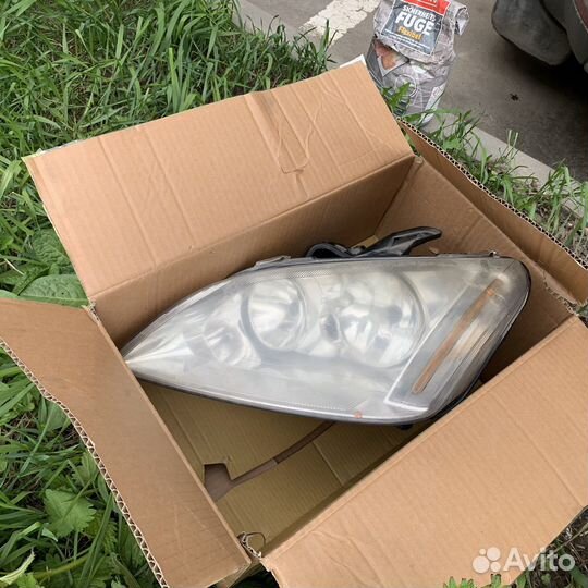 Продаются фары правая и левая для Ford C-Max б/у