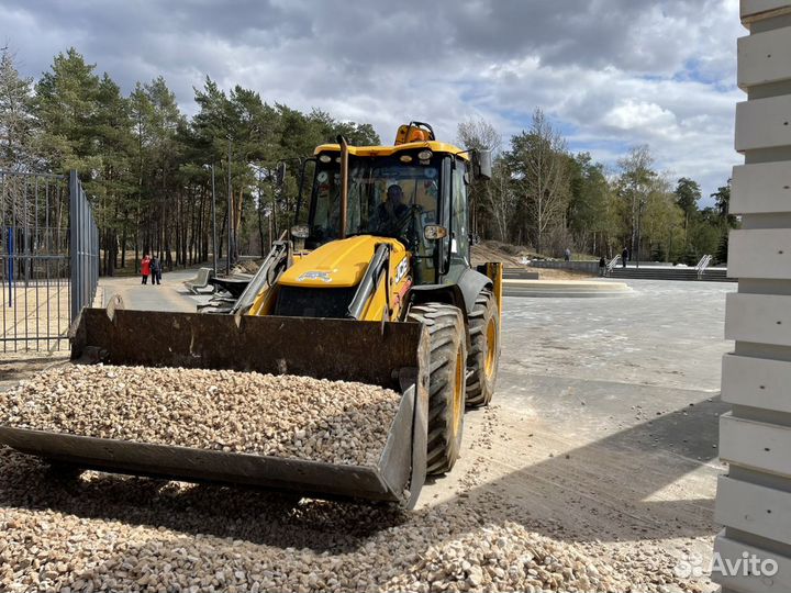 Эксковатор-погрузчик JCB