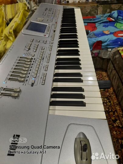 Профессиональный синтезатор