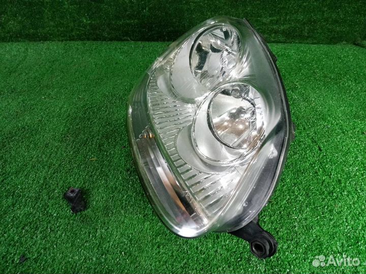 Фара передняя правая Volkswagen Jetta 5 BLG (1.4)