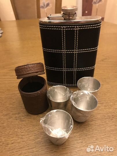 Коньячный набор (фляга +4 стопки )