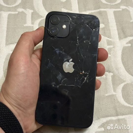 iPhone 12, 64 ГБ