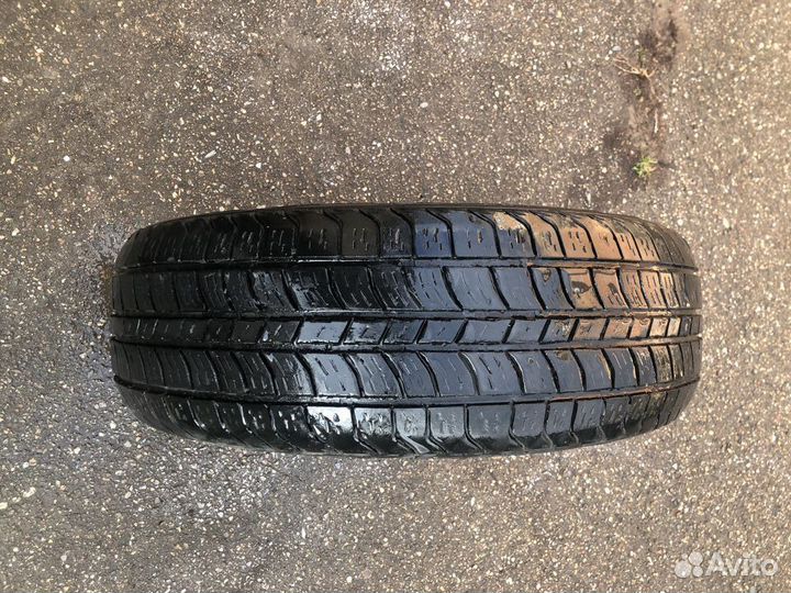 Kumho Road Venture APT KL51 235/65 R17