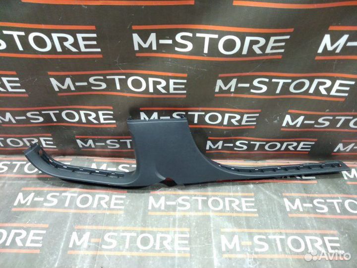 Накладка на порог салона левая Volkswagen Touareg