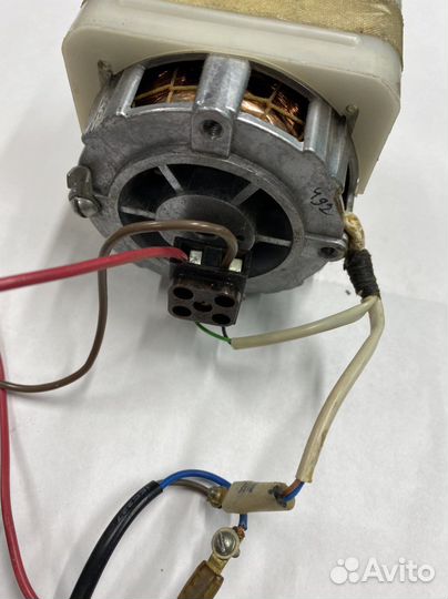 Мотор от гладильной машинки