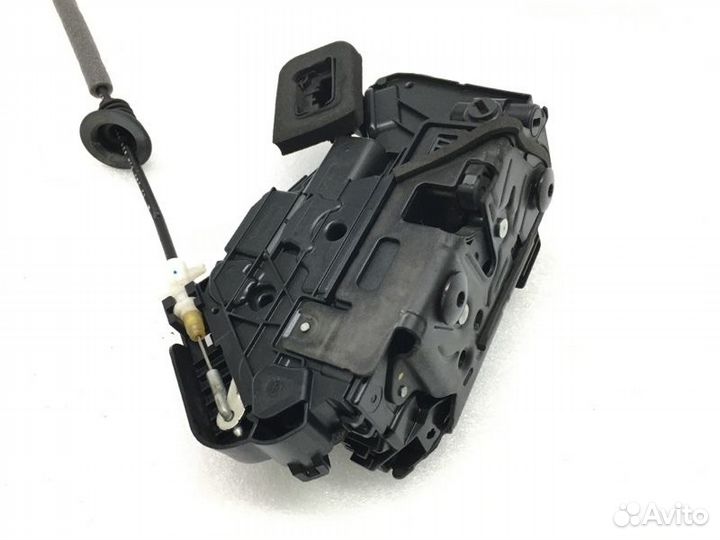 Замок двери задний правый Volkswagen Polo 6 1.6