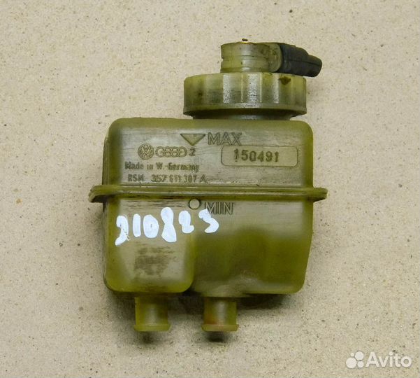 Бачок гтц VW Golf 2