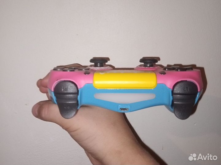 Sony PS4 slim