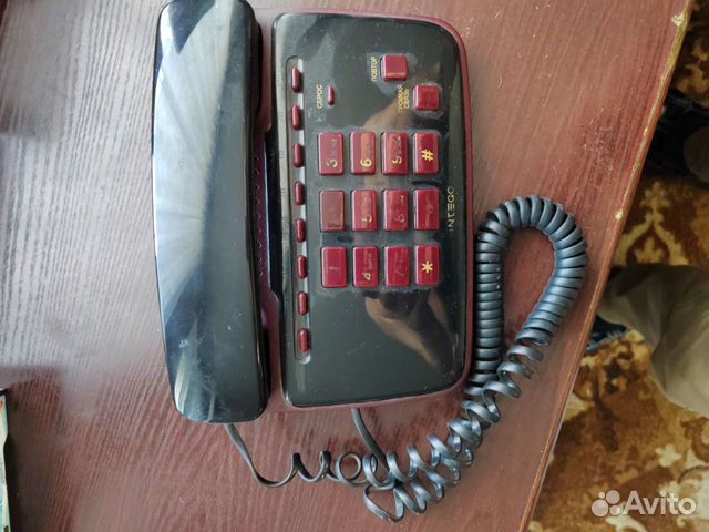 Телефон кнопочный домашний СССР