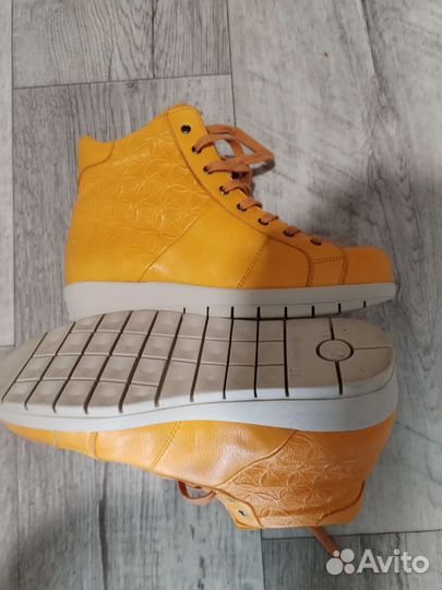 Ботинки женские 37 размер натуральная кожа новые