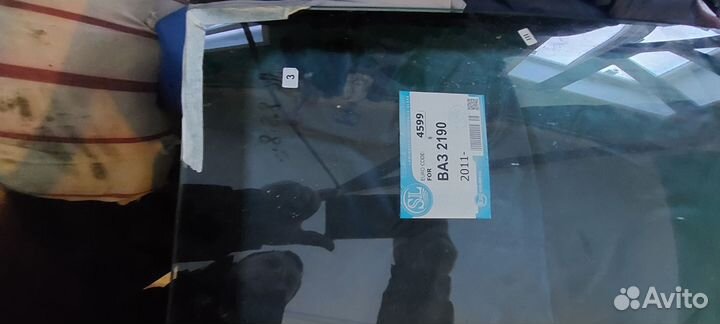 Лобовое стекло ваз 2190