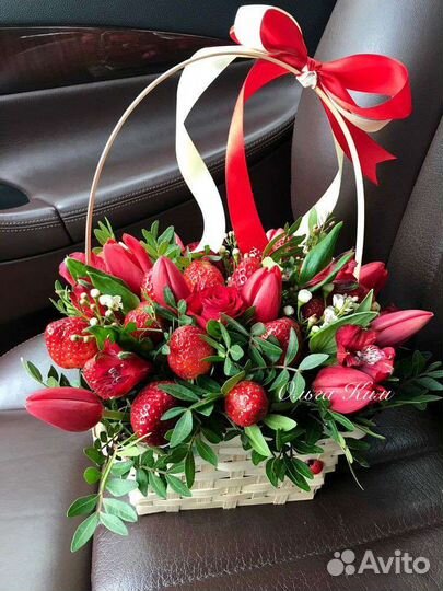 Букеты с клубникой