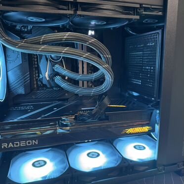Игровой компьютер 9070xt/13600k/32gb/msi unify x