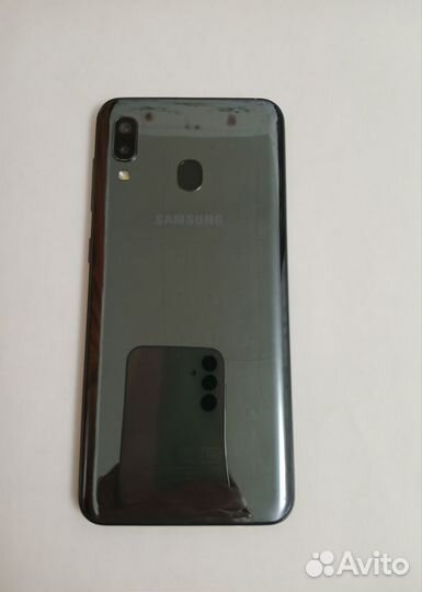 Samsung Galaxy A20, 3/32 ГБ