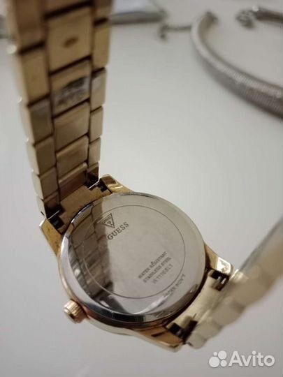 Часы женские guess
