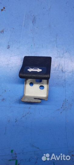 Ручка открывания капота