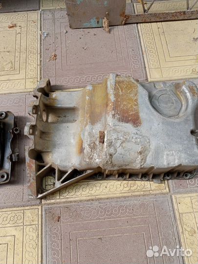 Поддон, головка на Фольксваген VR 5