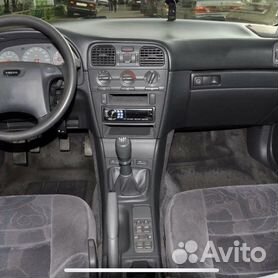 Volvo S40 1.6 МТ, 1998, битый, 250 000 км