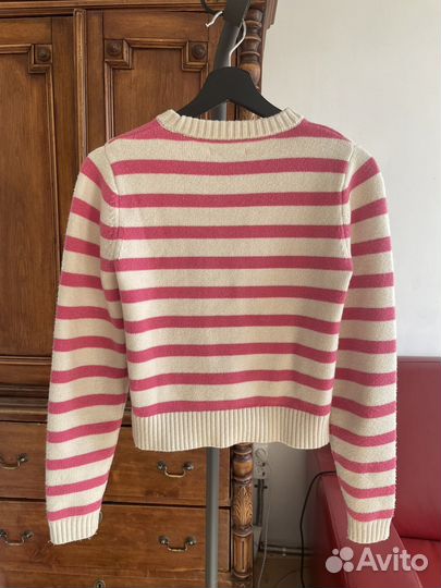 Свитер женский